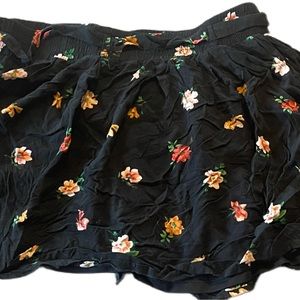 Forever 21 Used Women’s Floral Skirt Size M